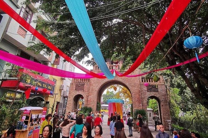 Half-day Silk Weaving Journey In Van Phuc