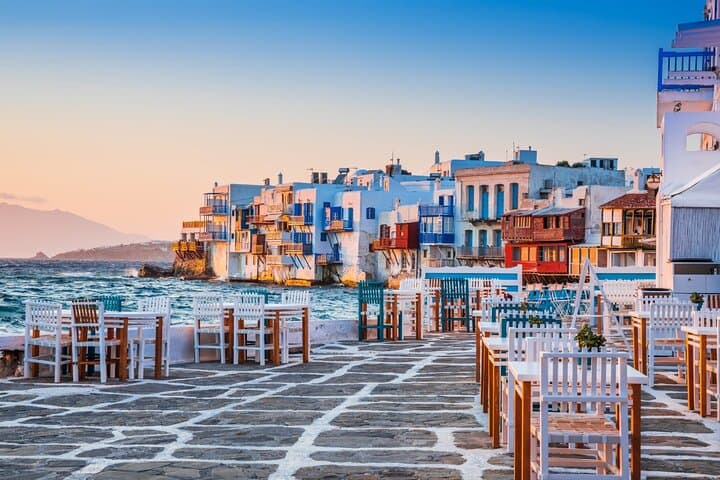 Private Mykonos Highlights Tour with Shopping and Beach Time – 7H