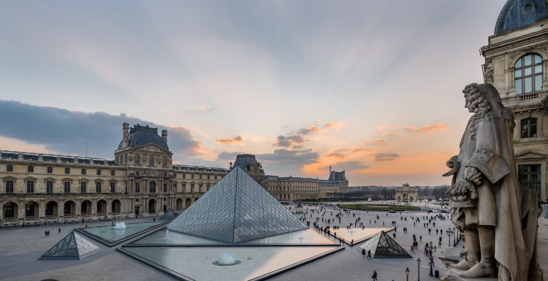 Private Guided Tour of the Louvre Museum Highlights and more