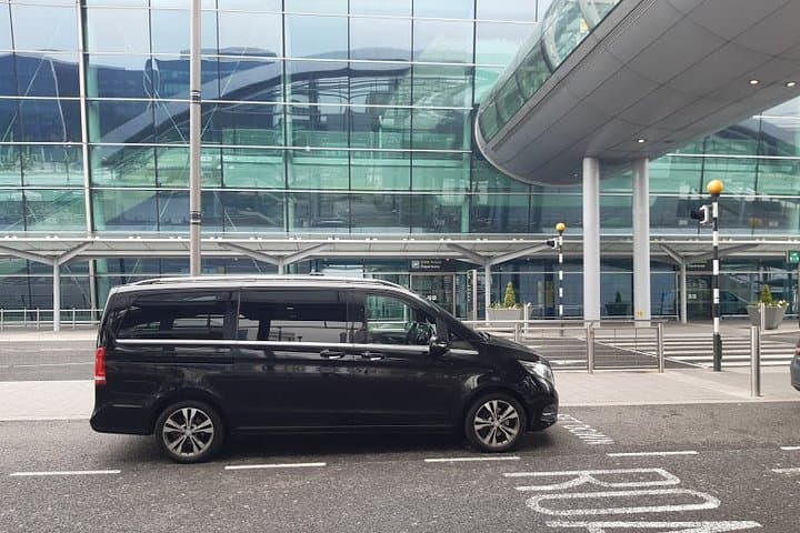 Dublin Airport to Killarney Premium Car Service