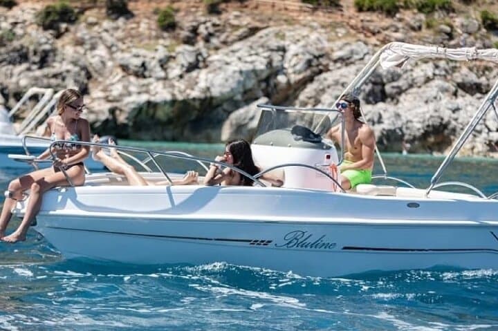 Malta Boat Rental No License Needed, Visit Blue Lagoon and Comino