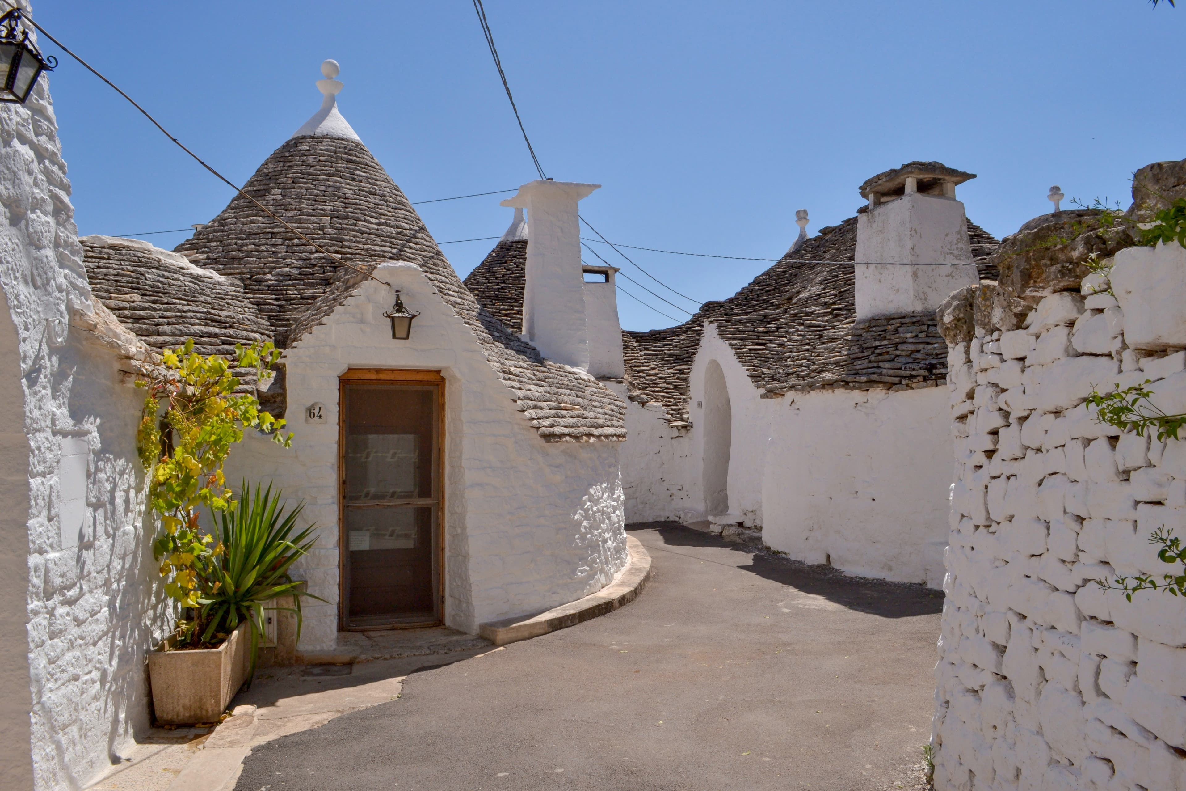 The Trulli Magic: No-Stress E-Bike Tour of Puglia’s White Villages