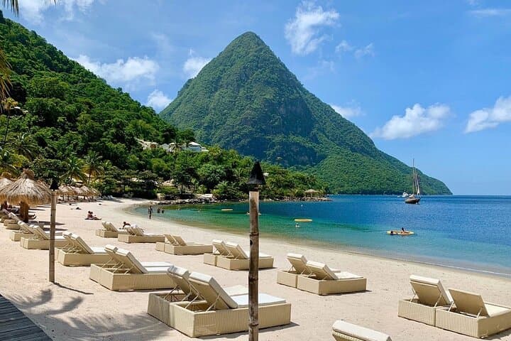 St Lucia Signature Day (Chocolates, Mud Baths and Sugar Beach)