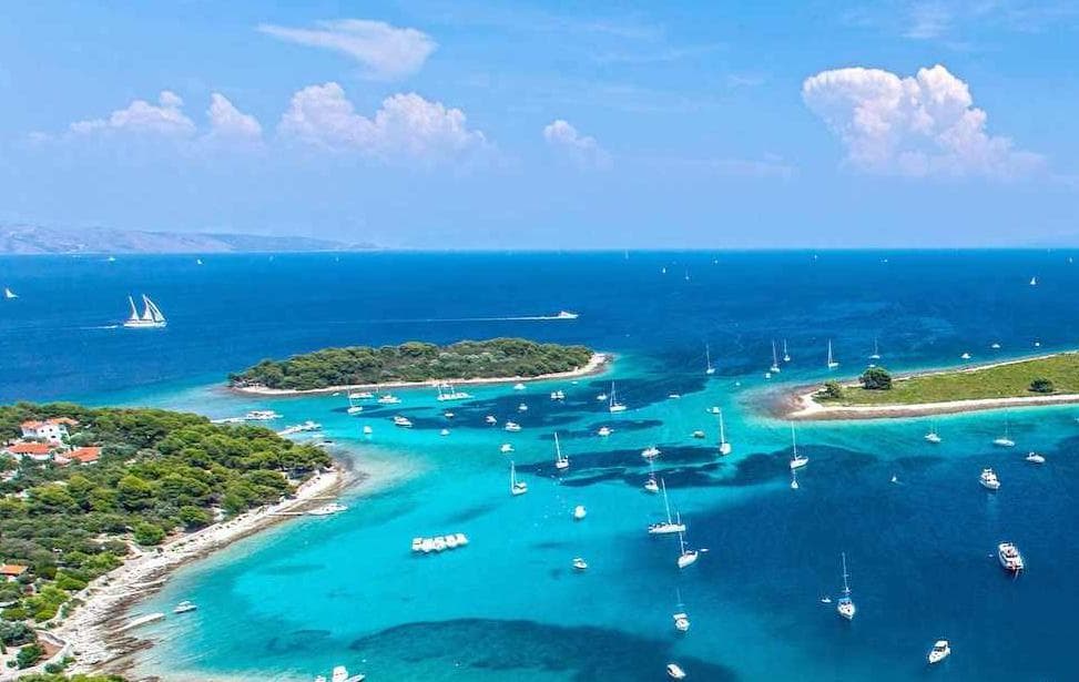 All Inclusive Blue Lagoon tour from Split with Three Islands Visit