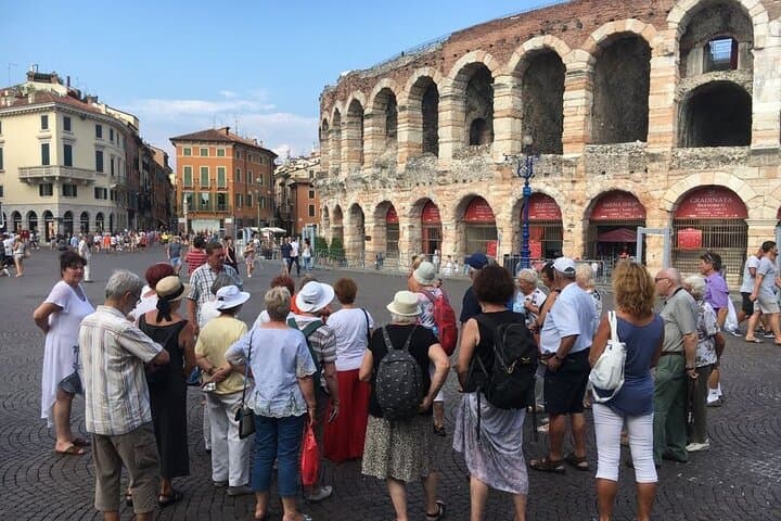 1h - Verona highlights Walking tour with Guide