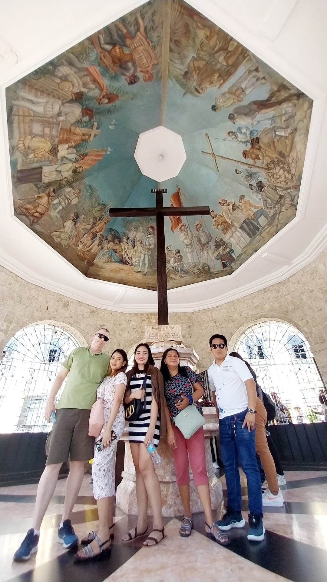 Afternoon Tour with 10K Roses