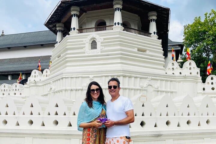 Kandy Day Tour from Colombo with Sacred Tooth Temple & More Stops