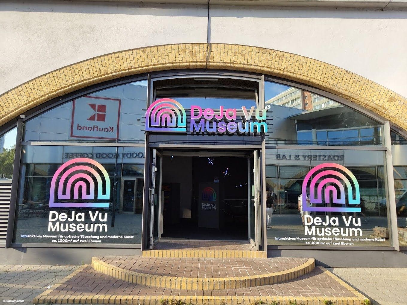 Berlin: DeJa Vu Museum & In-App City Walking Audio Tour