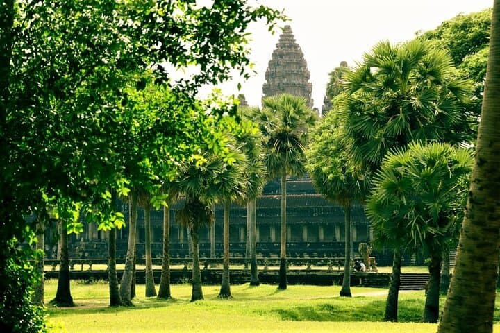 2 Day Cambodia Private Guided Tour in Angkor Temples