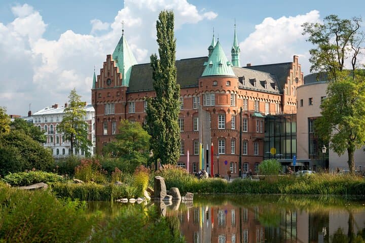 Malmö Full Day Private Trip, Sightseeing Tour & Lunch Option 