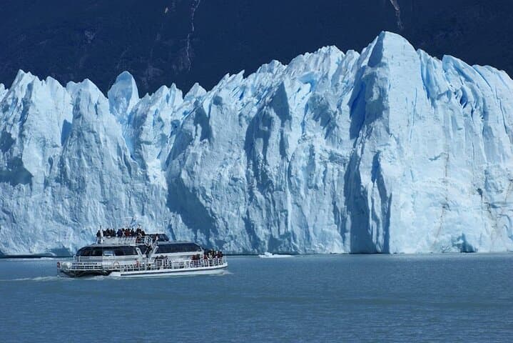 Perito Moreno Glacier - CALAFATE (Footbridges and Navigation)