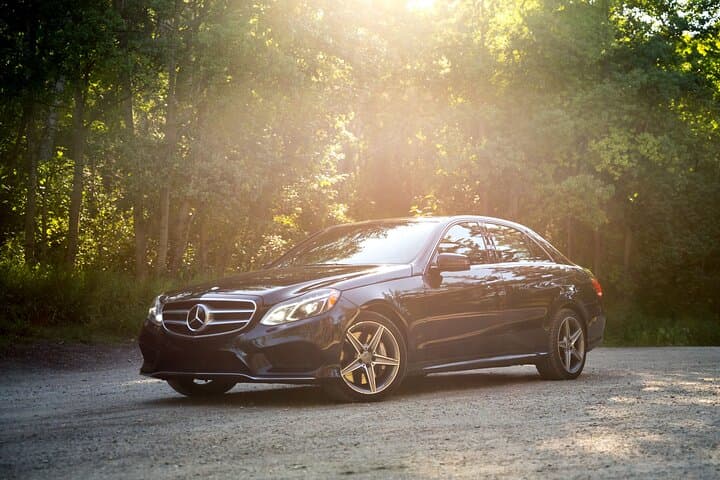 Private Calgary to Banff One-way Transfer in Luxury Car