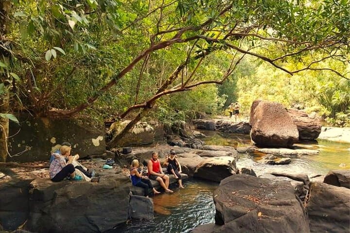 Kbal Spean Trekking Tour with Banteay Srei and Landmine Museum