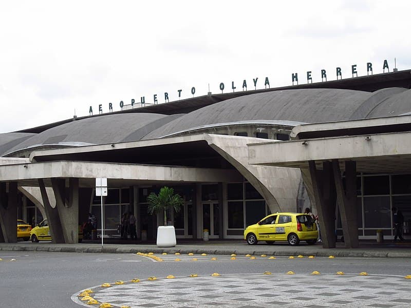 Traslado Alojamiento a Aeropuerto Olaya Herrera Medellín