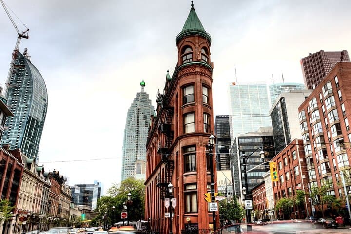 From Toronto: City Highlights Express Tour