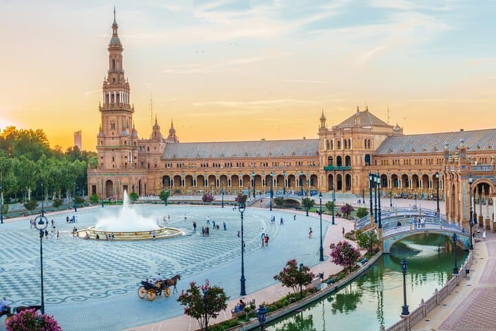 Private day trip from Malaga to Seville, local friendly driver
