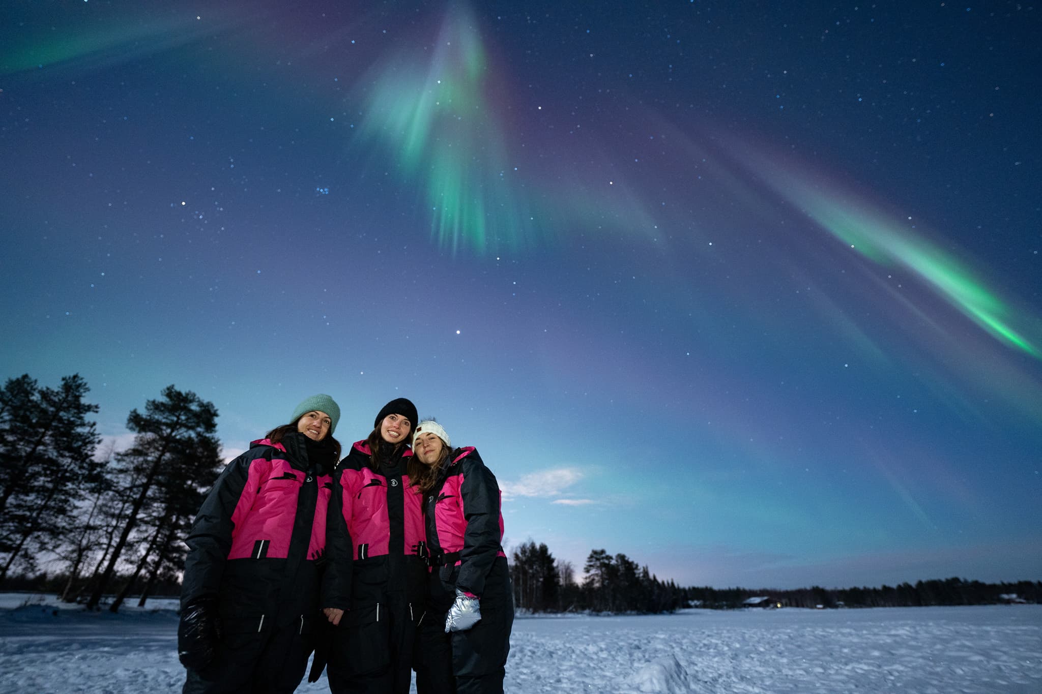 NORTHERN LIGHTS HUNTING WITH PHOTOGRAPHY (Small groups only)