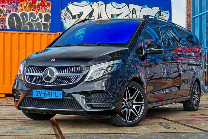 Private Sightseeing Tour to Giethoorn from Amsterdam