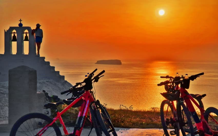 e-Bike Santorini Tour: Morning or Sunset