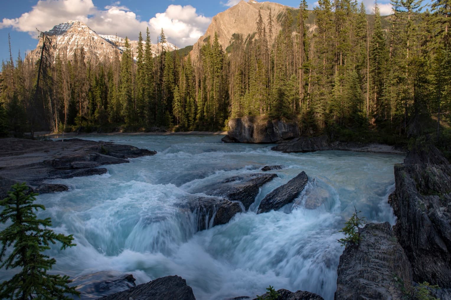 7. Golden Sky Bridge & Yoho National Park Thrilling Private Day Tour (Max 6 Pax/Booking)