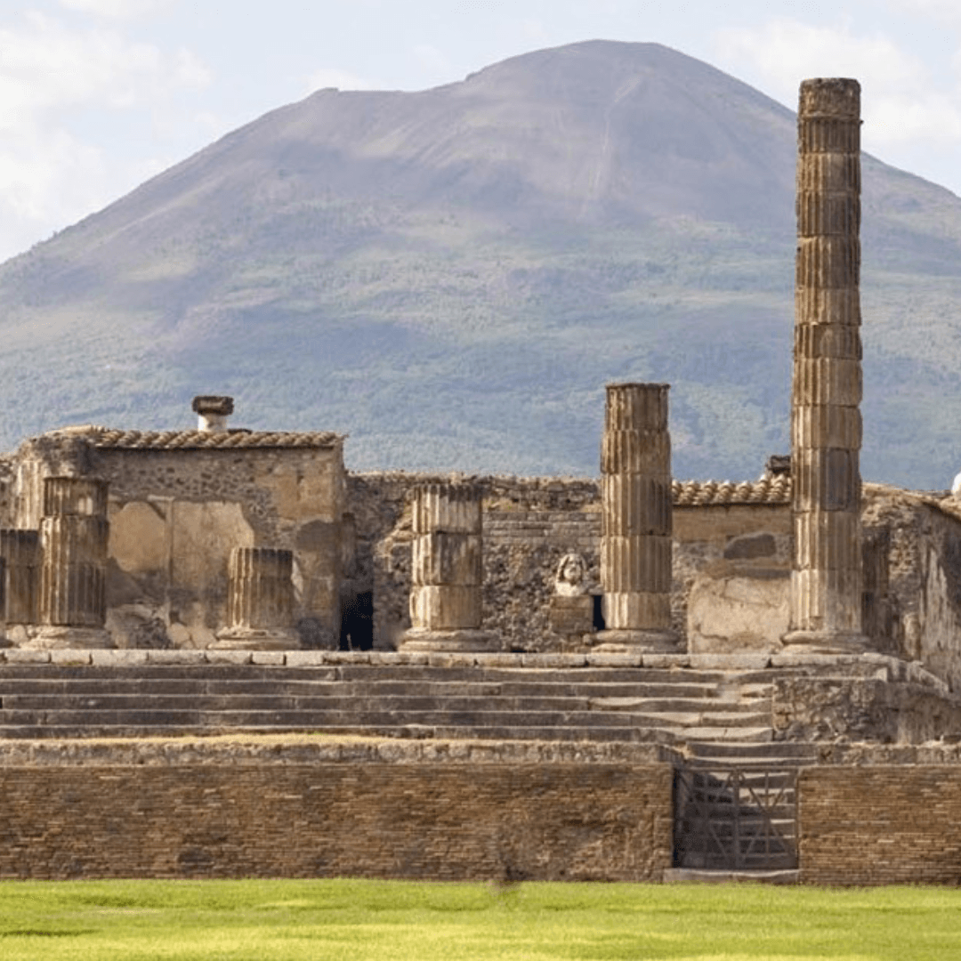 Pompeii and Vesuvius Private Tour with Guide, Transport Included