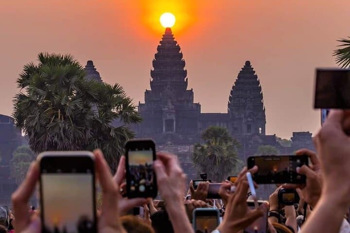 Angkor Wat Sunrise, Ta Promh, Banteay Srei, Bayon Private Tour
