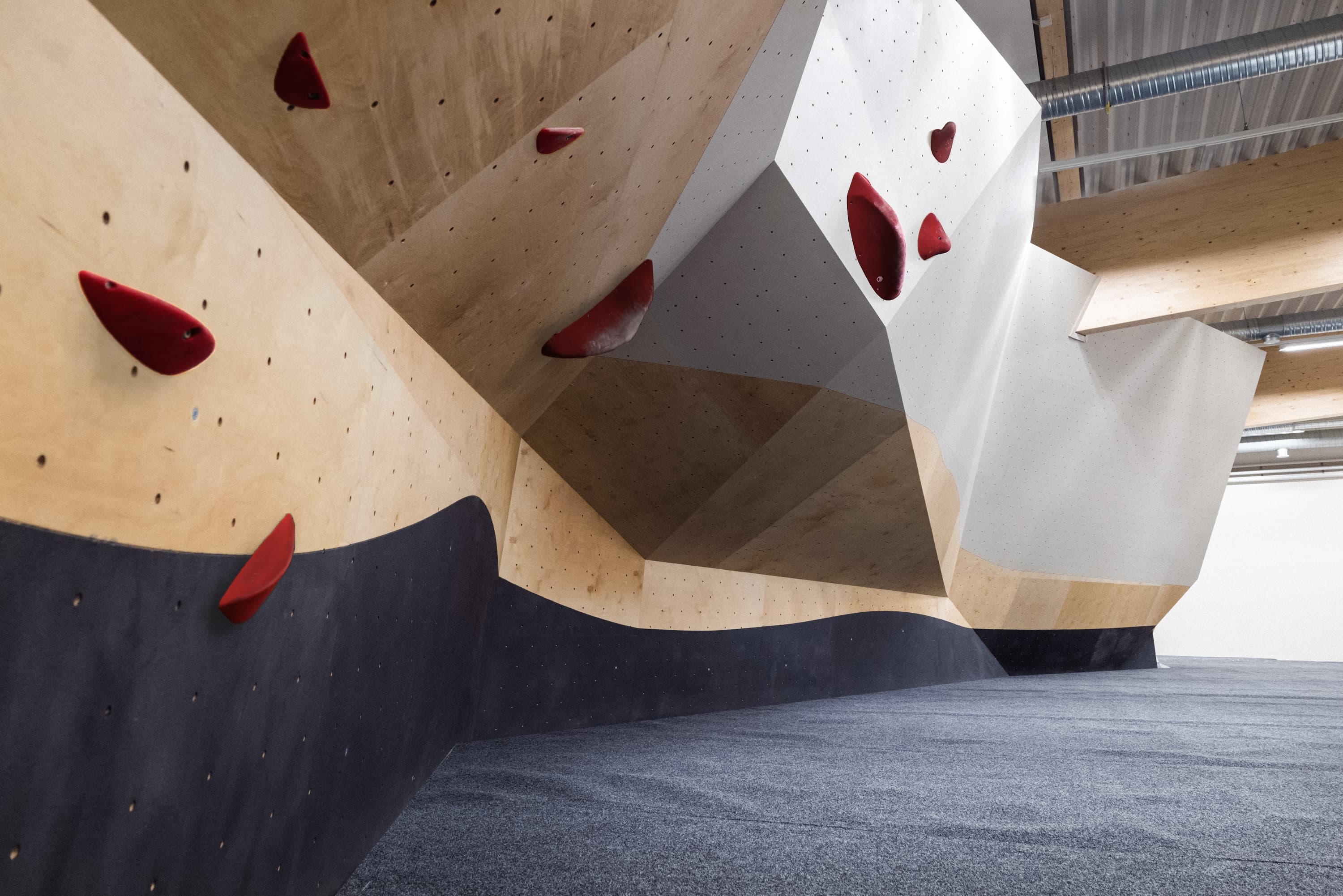 Rovaniemi in 1 Day for Friends - Private guided bouldering lesson with a local instructor Rovaniemi in 1 Day for Friends - Private guided bouldering lesson with a local instructor