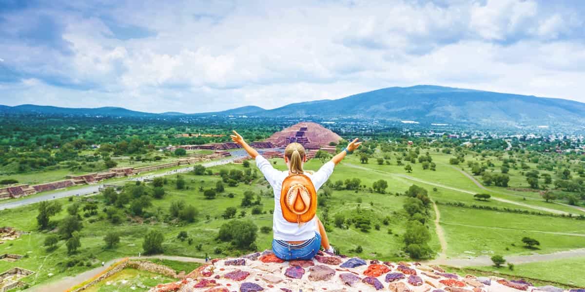 Teotihuacan, Shrine of Guadalupe & Tlatelolco with food and roundtrip transportation