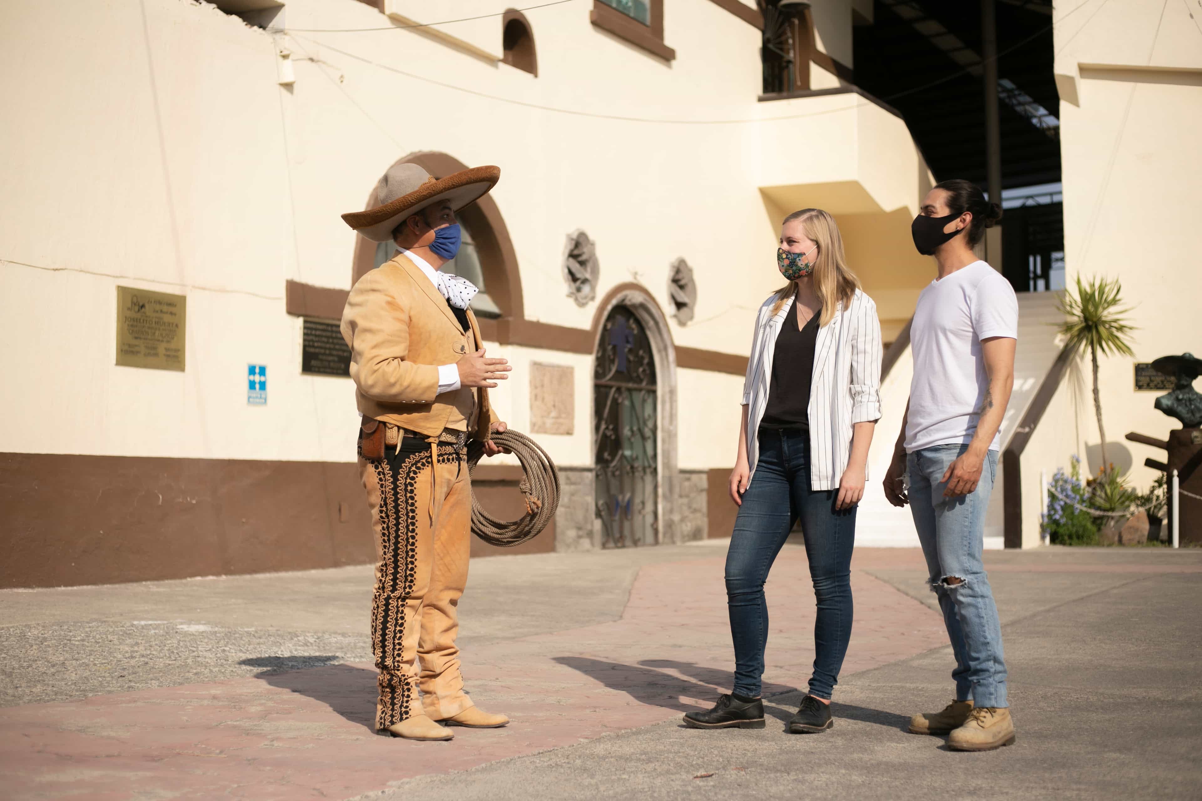 Entre Charros