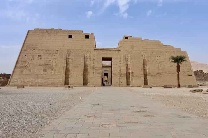 Budget Luxor Day Tour: Explore Karnak & Luxor Temples
