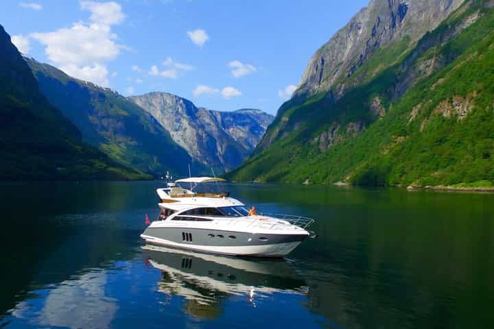 Private 2D Cruise Flåm Aurland Sognefjord Nærøyfjord to Bergen
