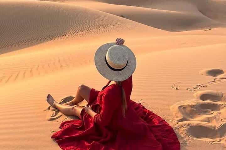 Private Day Trip to Wahiba Sands & Wadi Bani Khalid (Desert Safari)