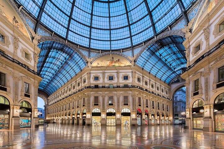 Private Transfer between Linate Airport and Milan