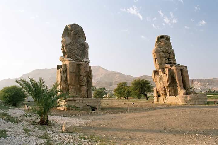 Colossi of Memnon Private Tour From Luxor