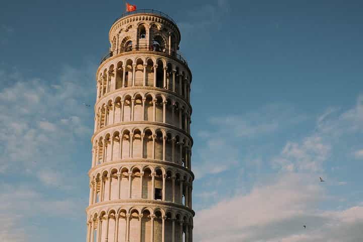Pisa: Day Excursion from Florence by train with Leaning Tower Entry Ticket