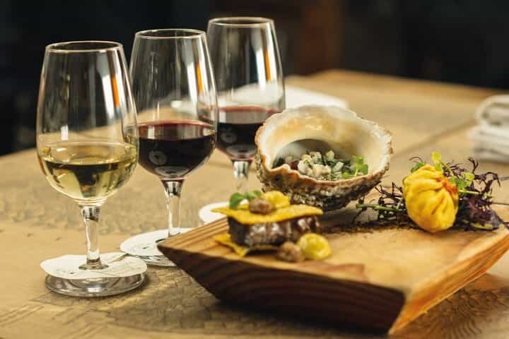 Lastarria Culinary Experience: A Journey through Wine, Food & History