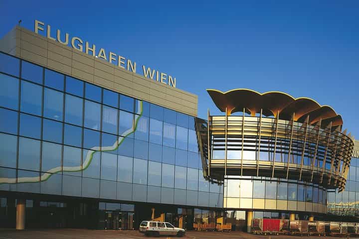 Private Transfer Vienna Airport Hotel in Bratislava or vice versa