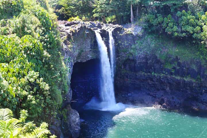 Big Island in a Day-Explore Volcanoes, Waterfalls, Beaches & more