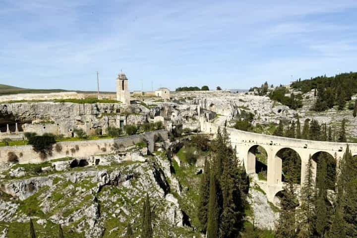 Gravina in Puglia Guided Tour in Group or Private