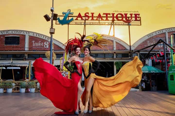 Bangkok: Calypso Cabaret & Sunset Dinner Cruise optional Transfer