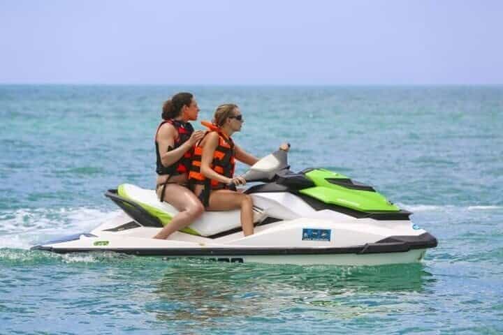 Jet Skiing in Pasikudah