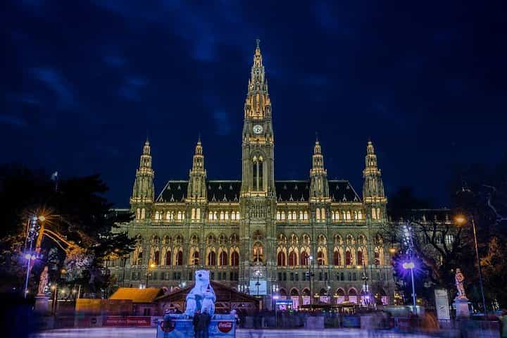 Private Vienna Night Lights & Landmarks Tour