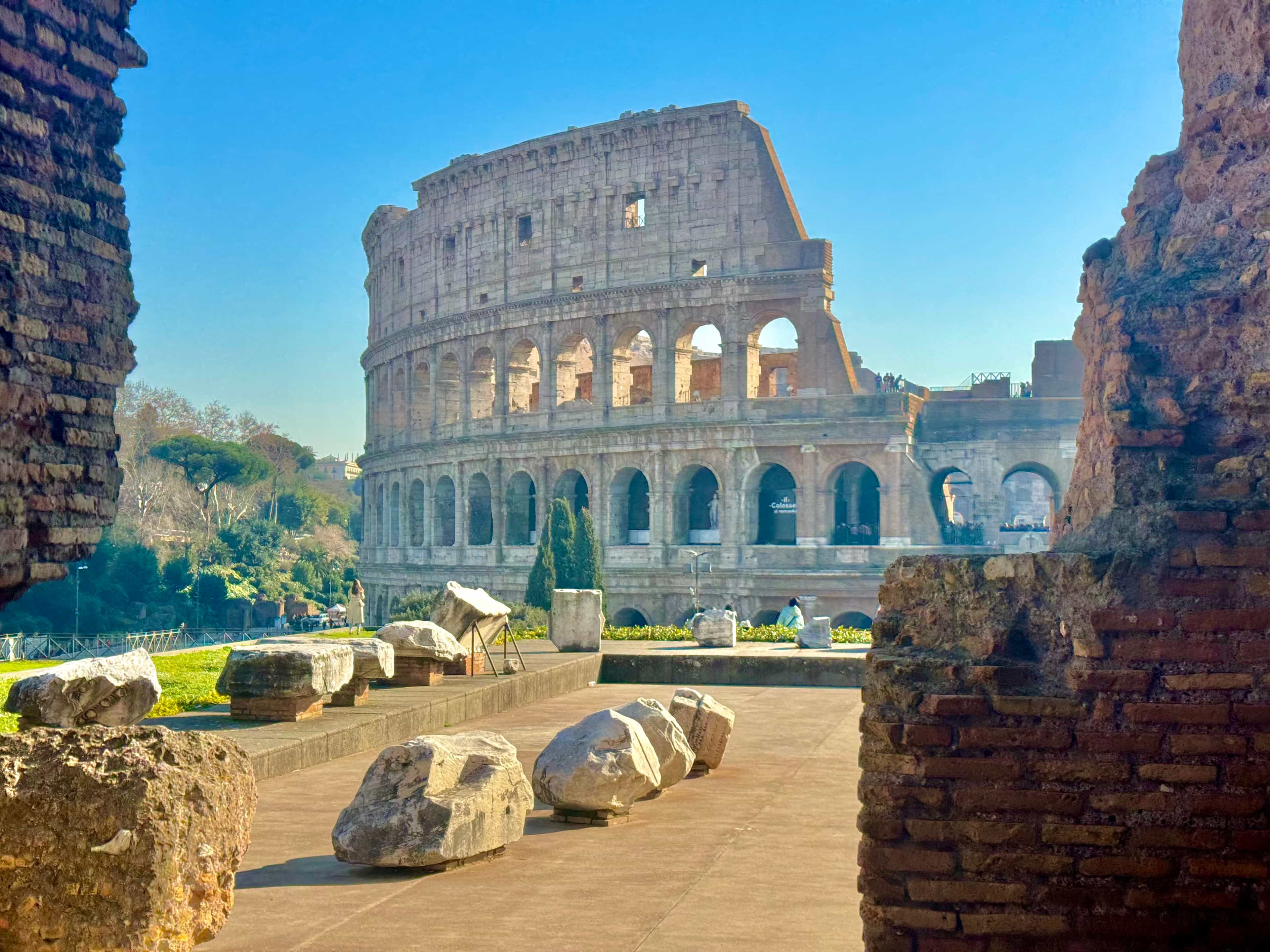 Rome: Colosseum, Roman Forum, Palatine Hill Self Audioguided Tour