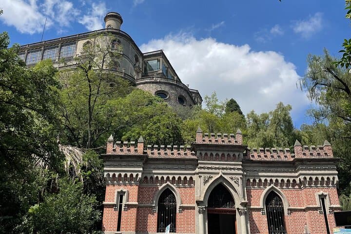 EXCLUSIVE TOUR Chapultepec Castle - Small Groups