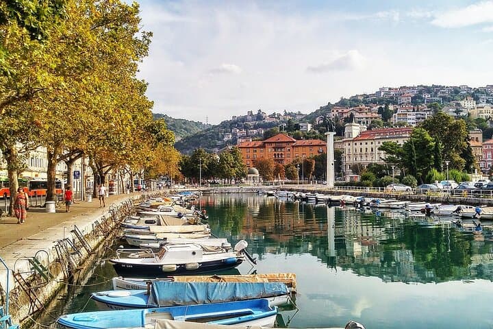 Private direct transfer from Zagreb to Rijeka with a local driver