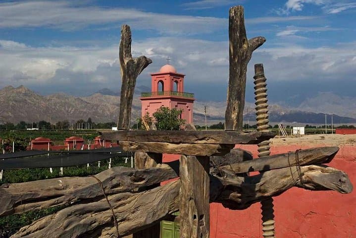 2-Day Pisco Tasting Journey in Ica with Viñas Queirolo Hotel Stay From Lima