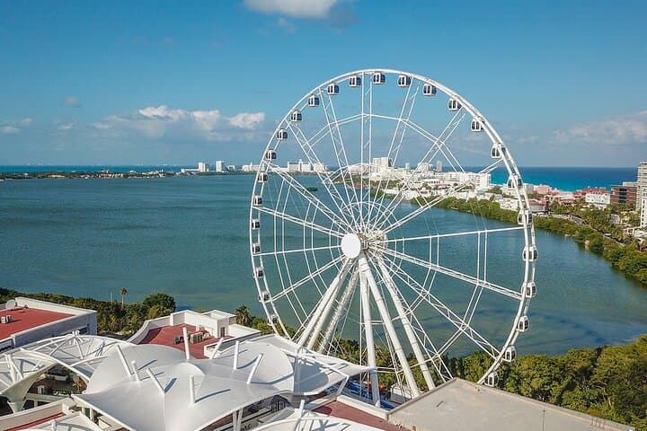 Cancun Guided Sightseeing SkyWheel, Letters and Shopping