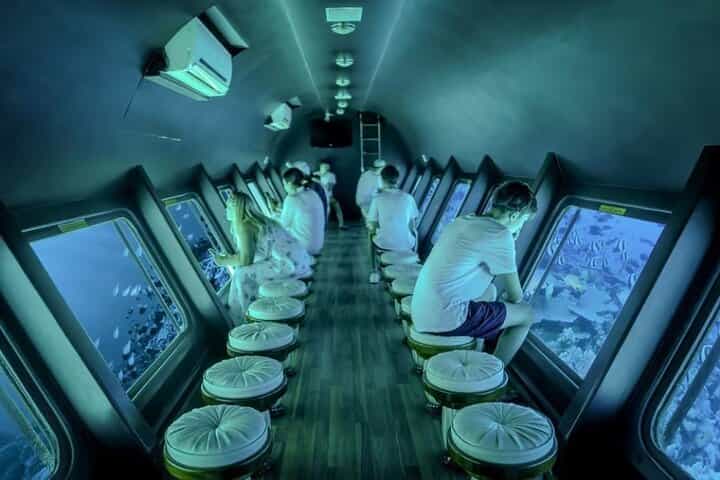 2-Hour Conquest Semi-Submarine Experience from Hurghada