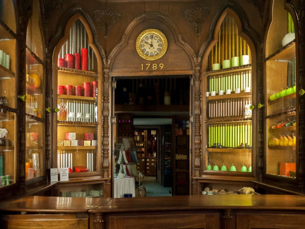 Lisbon: Old Shops, Traditions & Stories Tour