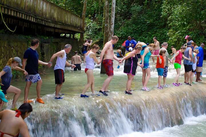 Ocho Rios Jamaica: Dunn's River Falls and River Tubing Combo Tour